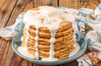 Carrot Cake Pancakes with Cream Cheese S...