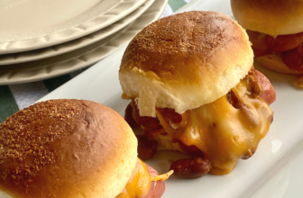 CHILI CHEESE DOG SLIDERS – The Sou...