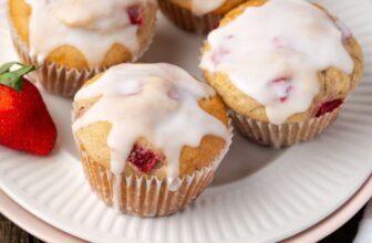 Strawberry Buttermilk Muffins | Cookies ...