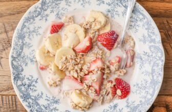 The Greatest Crockpot Oatmeal – Ba...