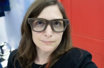 Meta Ray-Ban Show hands-on: Discreet and...