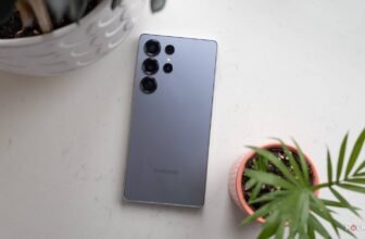 My Galaxy cellphone auto-reboots itself ...