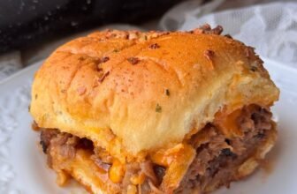 BEEF AND CHEDDAR SLIDERS – The Sou...